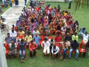 দৌলতদিয়া নদী ভাঙন ও প্রাকৃতিক দুর্যোগে ক্ষতিগ্রস্তদের মাঝে খাদ্য সামগ্রী বিতরণ 