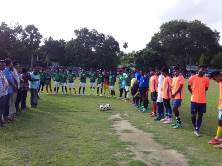 উপদেষ্টাগণ হলেন, মোঃ কাজী শাহীনুল হক প্রিন্স, হাজী লুৎফর রহমান, হাজী নাদের আলী বিশ্বাস, রইচ উদ্দিন আনছারী, রনজিৎ কুমার পাল, মোঃ সামছুল হক, মোঃ সাইফুর রহমান সেলিম, খন্দকার ইজাজুল হক মনা, মোঃ রুহুল আমীন, এম, এ কুদ্দুস, খন্দকার মঞ্জুরুল হক মুন্নু, বাবুল আক্তার ও মোঃ হারুন - অর- রশিদ। বি,এন,বি,এস কর্তৃপক্ষের সাথে আলাপকালে কয়েকজন বলেন, সমাজ থেকে মাদকমুক্ত করতে আমরা বধ‍্যপরিকর। আর এই পদক্ষেপকে বেগবান করতে হলে যুবসমাজকে এগিয়ে আসতে হবে। যুবসমাজকে কাছে টানার একমাত্র মাধ‍্যম খেলাধুলা। আমাদের মূল লক্ষ্য হবে সমাজকে মাদকমুক্ত করা, অপরাধ মুক্ত করা। সকলে সহযোগীতা পেলে অবশ‍্যই আমরা সামাজিক ভাবে যুবসমাজকে ধ্বংসের কবল থেকে ফিরিয়ে আনতে পারবো। খেলায় মাদারীপুর ফুটবল একাদশ ৫ -২ গোলে কুমারখালী ফুটবল একাদশকে হারিয়ে বিজয় অর্জন করেন। ২৬ আগষ্ট শুক্রবার প্রথম রাউন্ডের তৃতীয় খেলা অনুষ্ঠিত হবে। তাতে অংশগ্রহণ করবে মাগুড়ার শ্রীপুর উপজেলা ফুটবল একাদশ ও কুষ্টিয়ার খুকশা উপজেলা ফুটবল একাদশ।