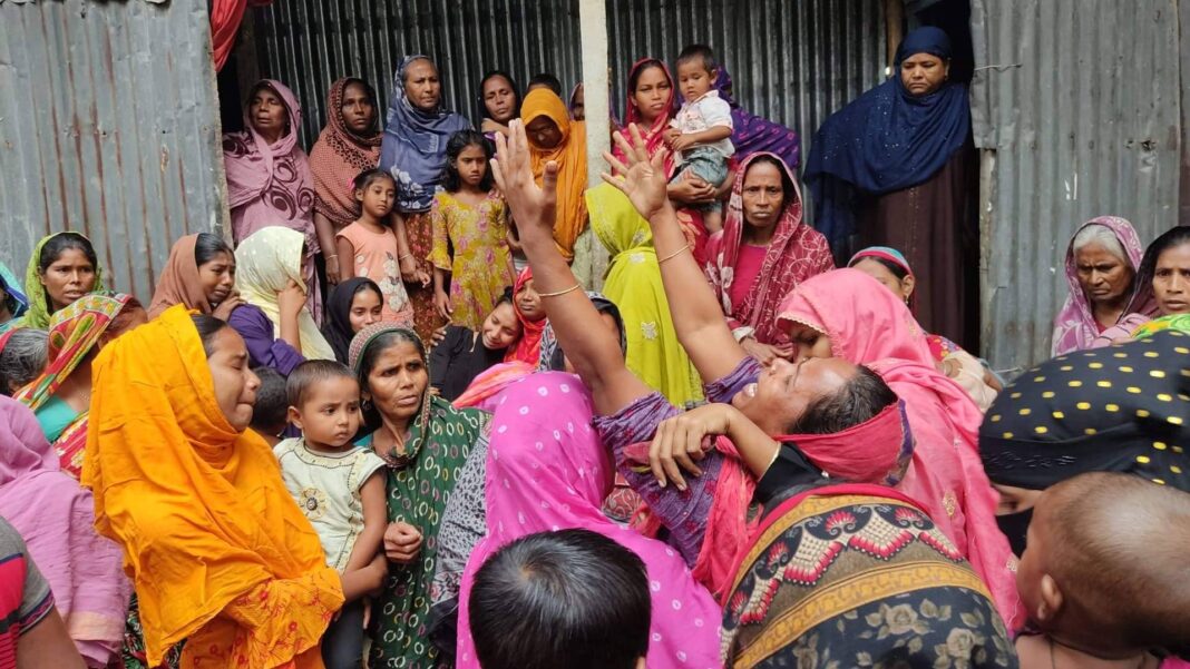 নিহত ফজলার পরিবারের দাবি ফজলাকে ডেকে নিয়ে চুরির অপবাদ দিয়ে হত্যা করা হয়েছে। ঘটনাস্থলের আশপাশের মানুষ নাম প্রকাশ না করার শর্তে বলেন, আমরা এসে দেখি অটো গাড়ির ব্যাটারি চুরি করেছে বলে ওকে বেঁধে পিটানো হচ্ছে। এটা দেখে আমরা চলে আসি। পরে জানতে পারি ফজলা গুরুতর অসুস্থ্য হয়ে গিয়েছিলো। তাই তাকে পাংশা উপজেলা স্বাস্থ্য কমপ্লেক্সে নেয়া হয়। নেয়ার পরে কর্তব্যরত চিকিৎসক তাকে মৃত ঘোষনা করেন। এ বিষয়ে পাংশা মডেল থানা পুলিশ সহ রাজবাড়ী জেলা পুলিশের ইউনিট ঘটনাস্থল পরিদর্শন করেছেন। ঘটনা সম্পর্কে সিনিয়র সহকারি পুলিশ সুপার (পাংশা সার্কেল) সুমন কুমার সাহা বলেন, সত্যিই চুরির অপরাধে গনপিটুনীতে তার মৃত্যু হয়েছে নাকি এর পিছনে অন্য কোন কারন আছে তা এখনই বলতে পারছিনা। আমরা তদন্ত সাপেক্ষে ঘটনাটা সম্পর্কে বলতে পারবো।