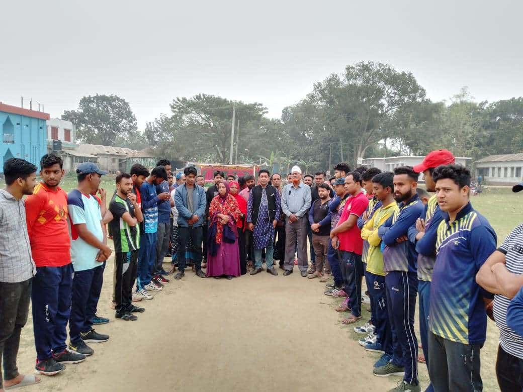 রাজবাড়ীর পাংশার বাহাদুরপুরে “বঙ্গবন্ধু স্মৃতি ক্রিকেট টুর্নামেন্ট-২০২৩ এর ফাইনাল খেলা অনুষ্ঠিত হয়েছে।