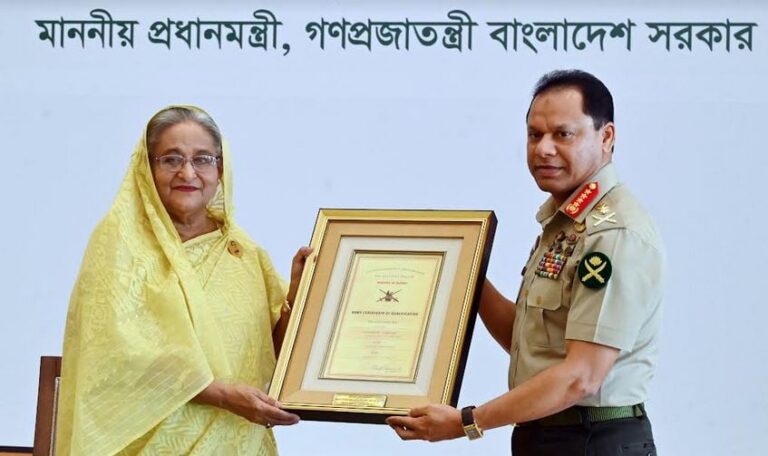 আজ আমি বলতে পারি আমাদের সেনাবাহিনীর ওপর জনগণের আস্থা ও ভরসা আছে।’