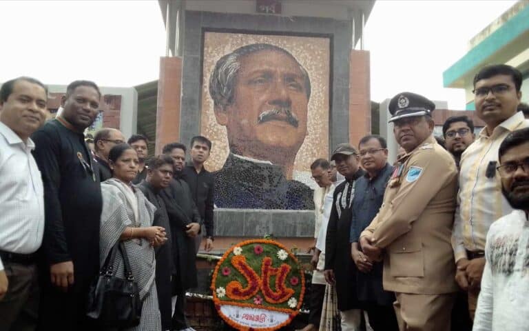 রাজবাড়ীর বালিয়াকান্দি উপজেলা প্রশাসনের আয়োজনে বিভিন্ন কর্মসূচির মধ্যদিয়ে ১৫ আগস্ট জাতির জনক বঙ্গবন্ধু