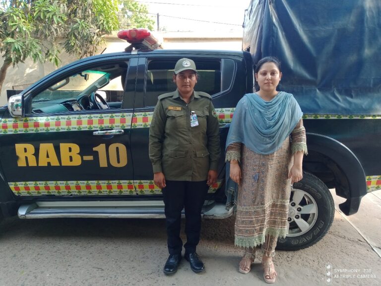 রাজবাড়ী থেকে ভূয়া ম্যাজিস্ট্রেট পরিচয়ে মুক্তা পারভিন (৩৪) নামে এক প্রতারককে গ্রেপ্তার করেছে র‍্যাব