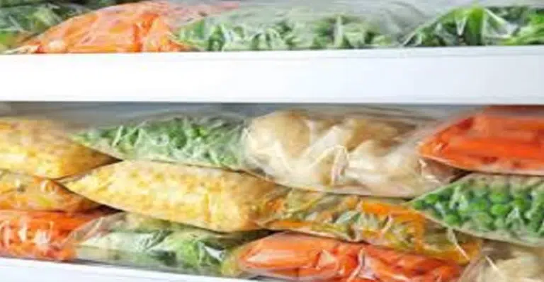 Due to lack of time many people are now used to buy frozen food from various online grocery platforms.