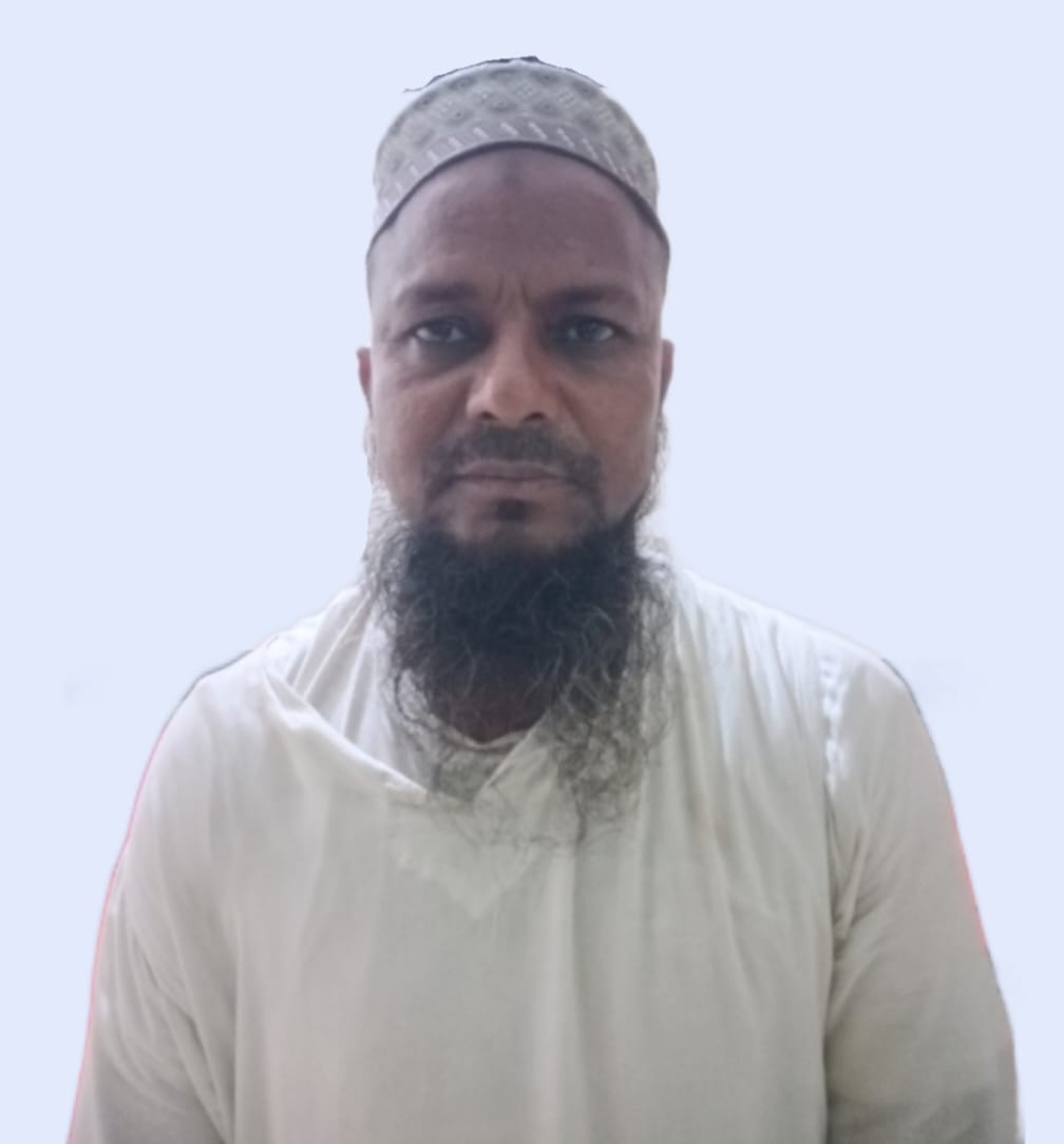 রাজবাড়ীতে বৈষম্যবিরোধী ছাত্র আন্দোলনে হামলা ও গুলিবর্ষণের মামলায় আল মামুন আরজু (৪৯) নামে এক কৃষকলীগ নেতাকে গ্রেফতার করেছে পুলিশ। শুক্রবার (২৩ মে) রাত সোয়া ৯ টার দিকে সদর উপজেলার রায়নগর এলাকা থেকে তাকে গ্রেফতার করা হয়।
