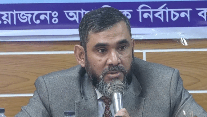 নির্বাচন কমিশনার ব্রিগেডিয়ার জেনারেল (অব.) আবুল ফজল মো. সানাউল্লাহ বলেছেন, নির্বাচন কমিশন সম্পূর্ণ নিরপেক্ষভাবে দায়িত্ব পালন করছে এবং করে যাবে।