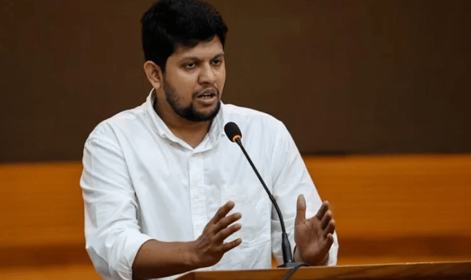 তথ্য ও সম্প্রচার উপদেষ্টা মাহফুজ আলম বলেছেন, এই প্রজন্মই দেশের সার্বভৌমত্ব ও গণতন্ত্রের রক্ষাকবচ।
