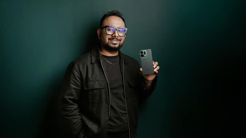 In today’s world where fashion and technology constantly evolve, the OPPO Reno14 Series emerges not just as a smartphone, but as a modern legend. Inspired by the global Mermaidcore trend and reimagined through the lens of Bengali folklore,
