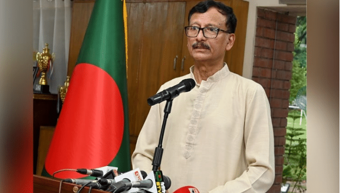 মালয়েশিয়ায় বাংলাদেশি নাগরিকদের গ্রেপ্তারের পরিপ্রেক্ষিতে দেশটির সঙ্গে ঘনিষ্ঠ সহযোগিতার আশ্বাস দিয়ে পররাষ্ট্র উপদেষ্টা মো. তৌহিদ হোসেন বলেছেন,