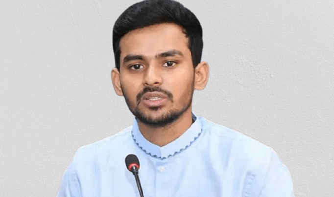গোপালগঞ্জবাসীর উদ্দেশে যুব ও ক্রীড়া উপদেষ্টা আসিফ মাহমুদ সজীব ভূঁইয়া বলেছেন, গোপালগঞ্জে কারফিউ জারি করা হয়েছে। ‘জীবন-মৃত্যুর মতো